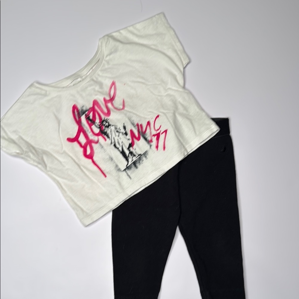 77 kids Graphic Tee and Leggings Set